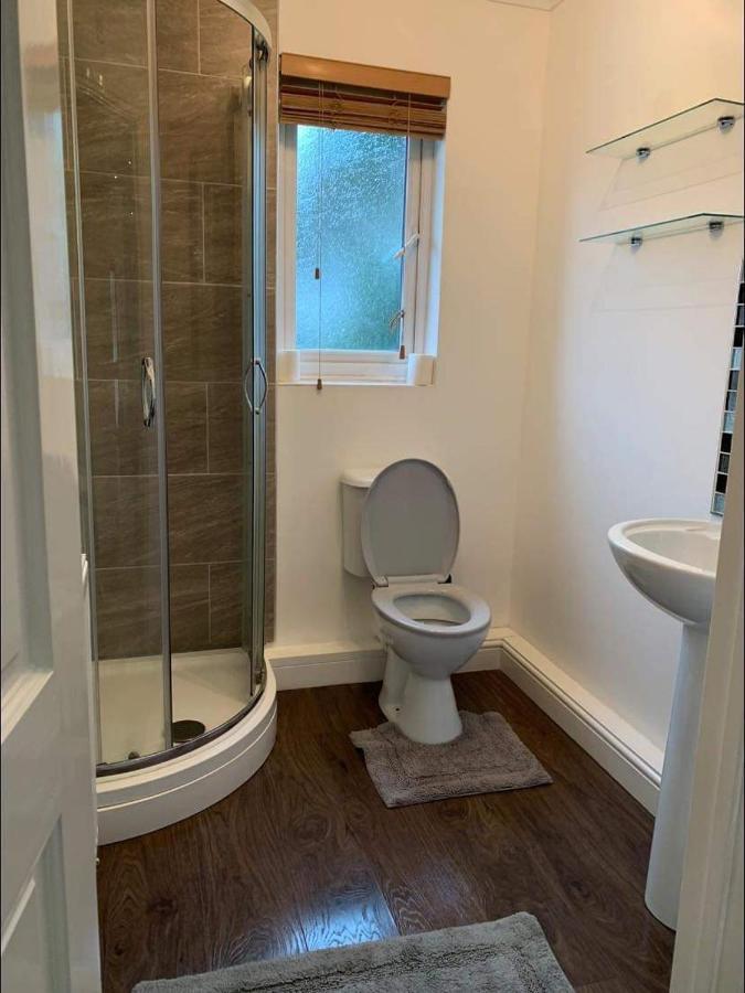 Tides Reach - 3 Bedroom Holiday Home - Llanreath - Pembroke Dock Exterior photo